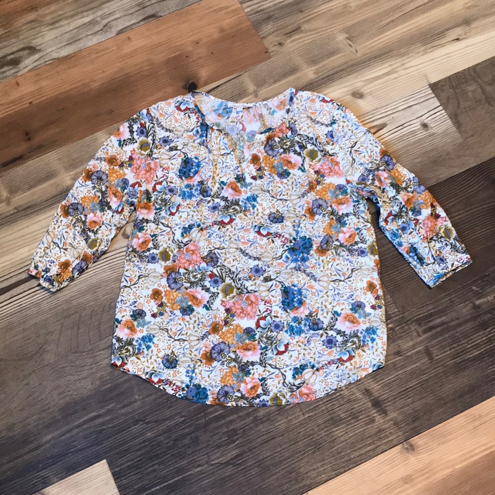 [2/15 or 4/25] Rose & Rhyme • Floral Blouse
